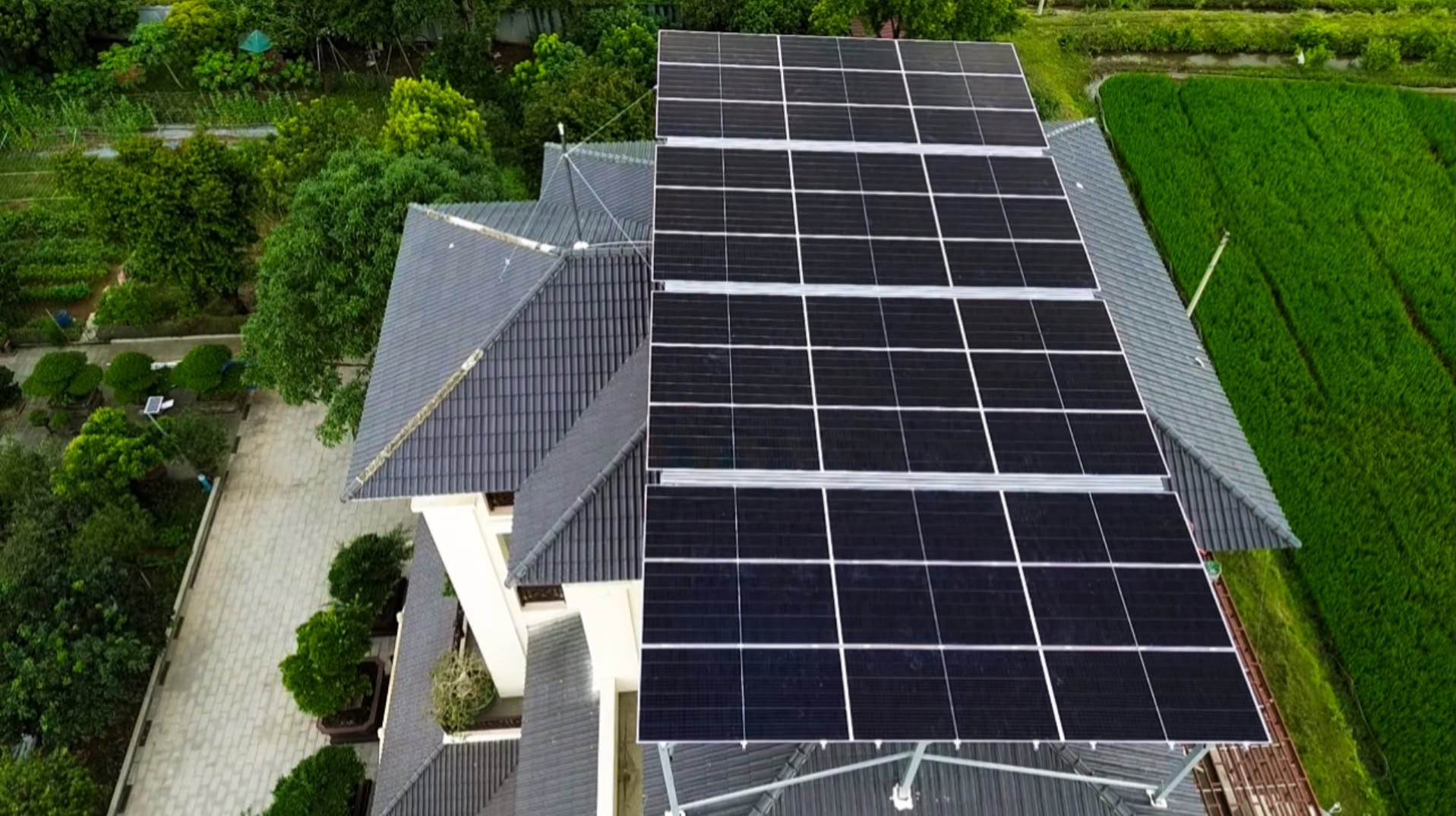 ban-giao-he-dien-mat-troi-hybrid-22-kwp-luu-tru-64-kwh-tai-ninh-khang-hoa-lu-ninh-binh