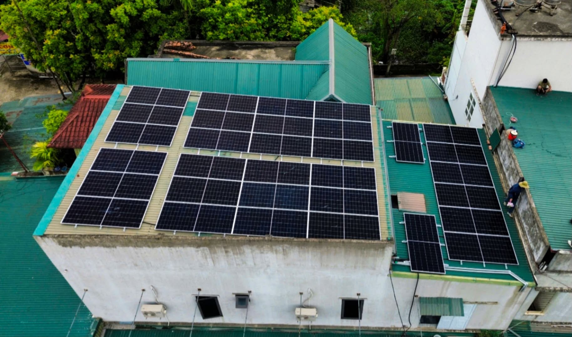 lap-dien-mat-troi-hybrid-20-kwp-nha-hang-khanh-linh-gia-sinh-ninh-binh